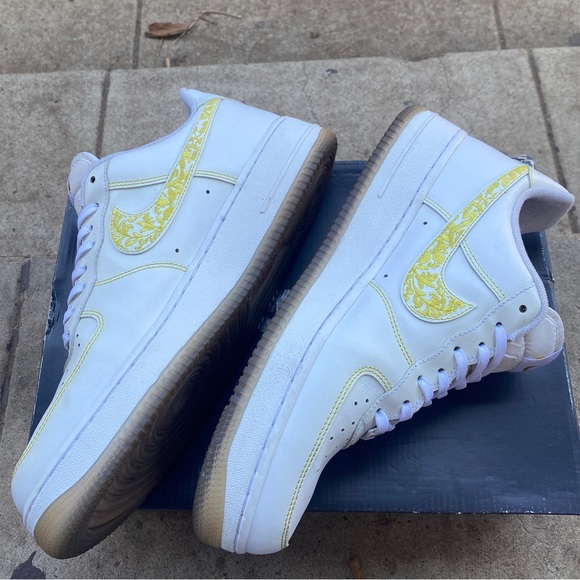 Nike Air Force 1 - Picture 4 of 8